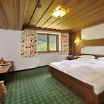 Alpenhotel Tirol