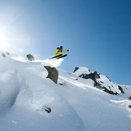 Alpenhotel Tirol ホテル 4*