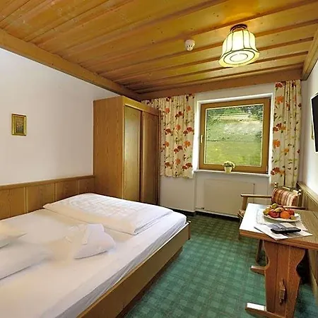 Alpenhotel Tirol מלון גלטור