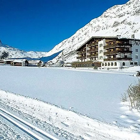 Alpenhotel Tirol גלטור