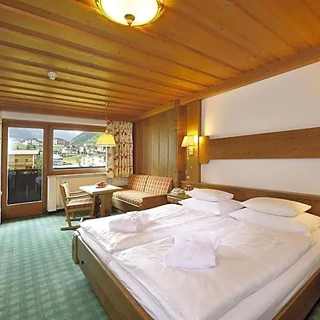 מלון Alpenhotel Tirol גלטור