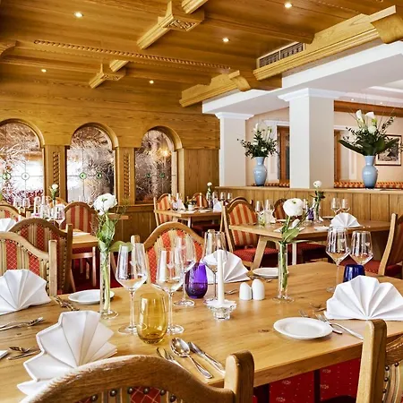 호텔 Alpenhotel Tirol
