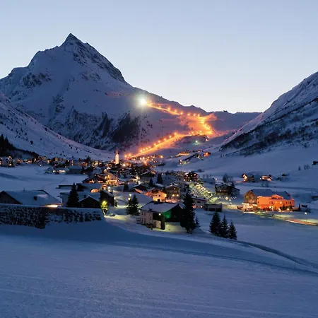 Alpenhotel Tirol Hotel 4*