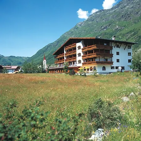 Alpenhotel Tirol 4*