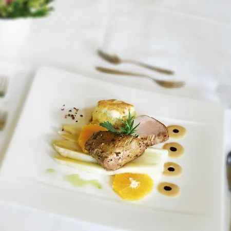 Alpenhotel Tirol فندق