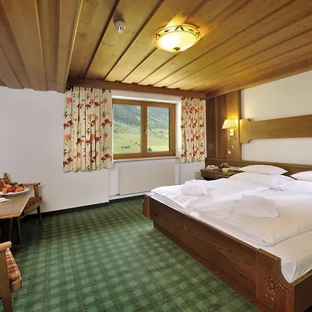 Alpenhotel Tirol
